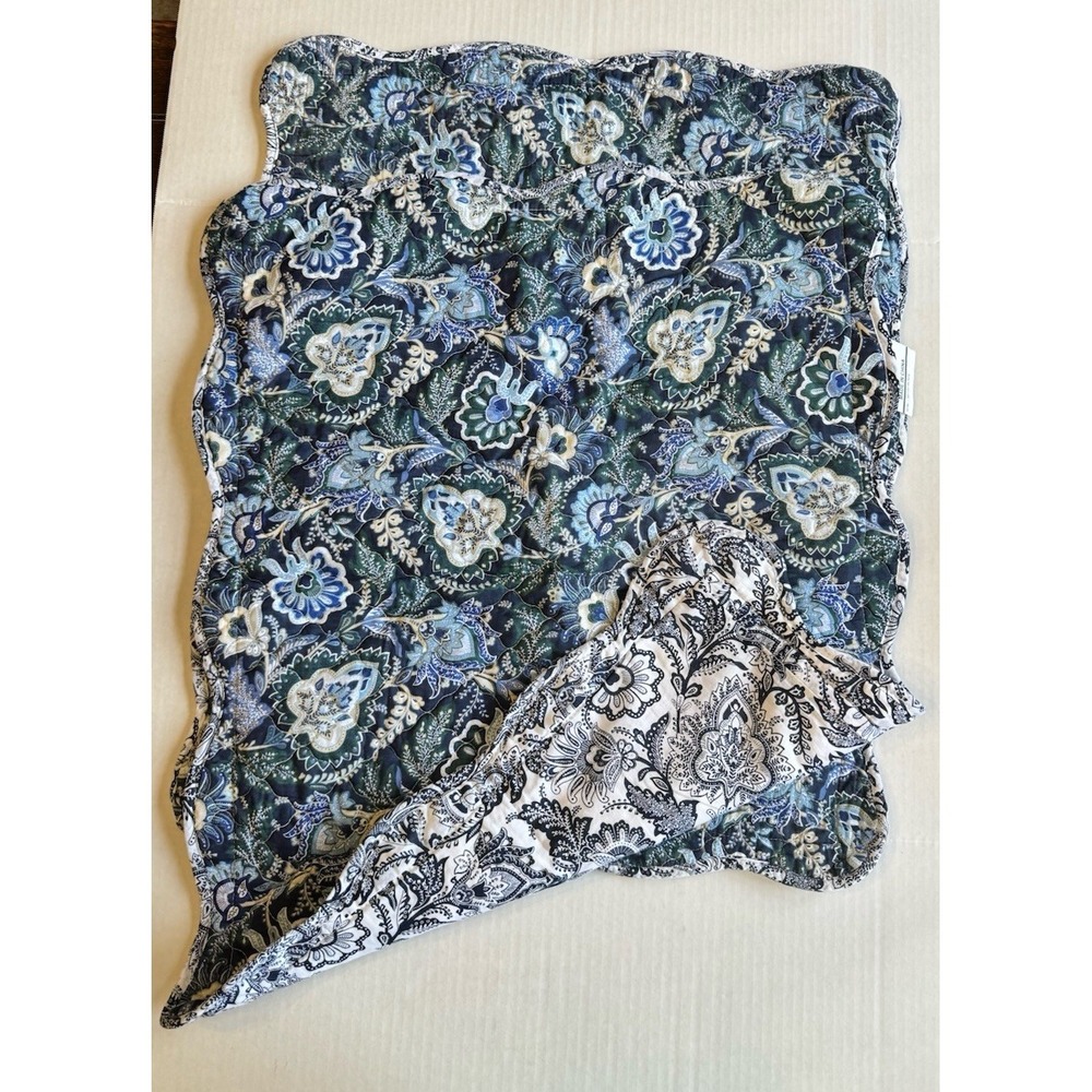 2 Vera Bradley Java Navy Paisley Standard Pillow Shams  Set Of 2 EUC